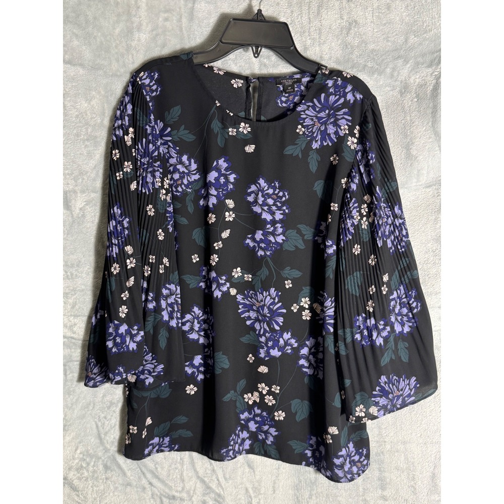 Ann Taylor Factory Petite Blouse Black Purple Floral Pleated Sleeve MP 518336